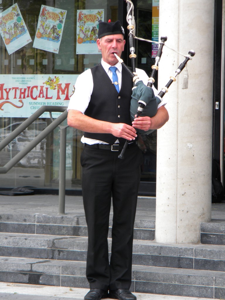 Piper Ger Baynham at the unveiling