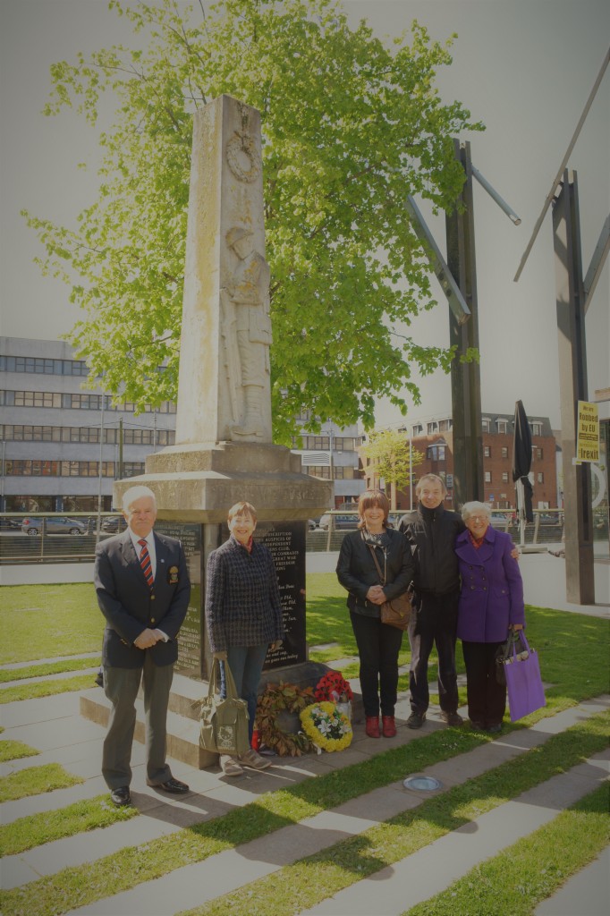 L-R. Ollie Griffin. Mary Mills. Frances Hutchinson, Francis O'Connor. Sheila Ryan.